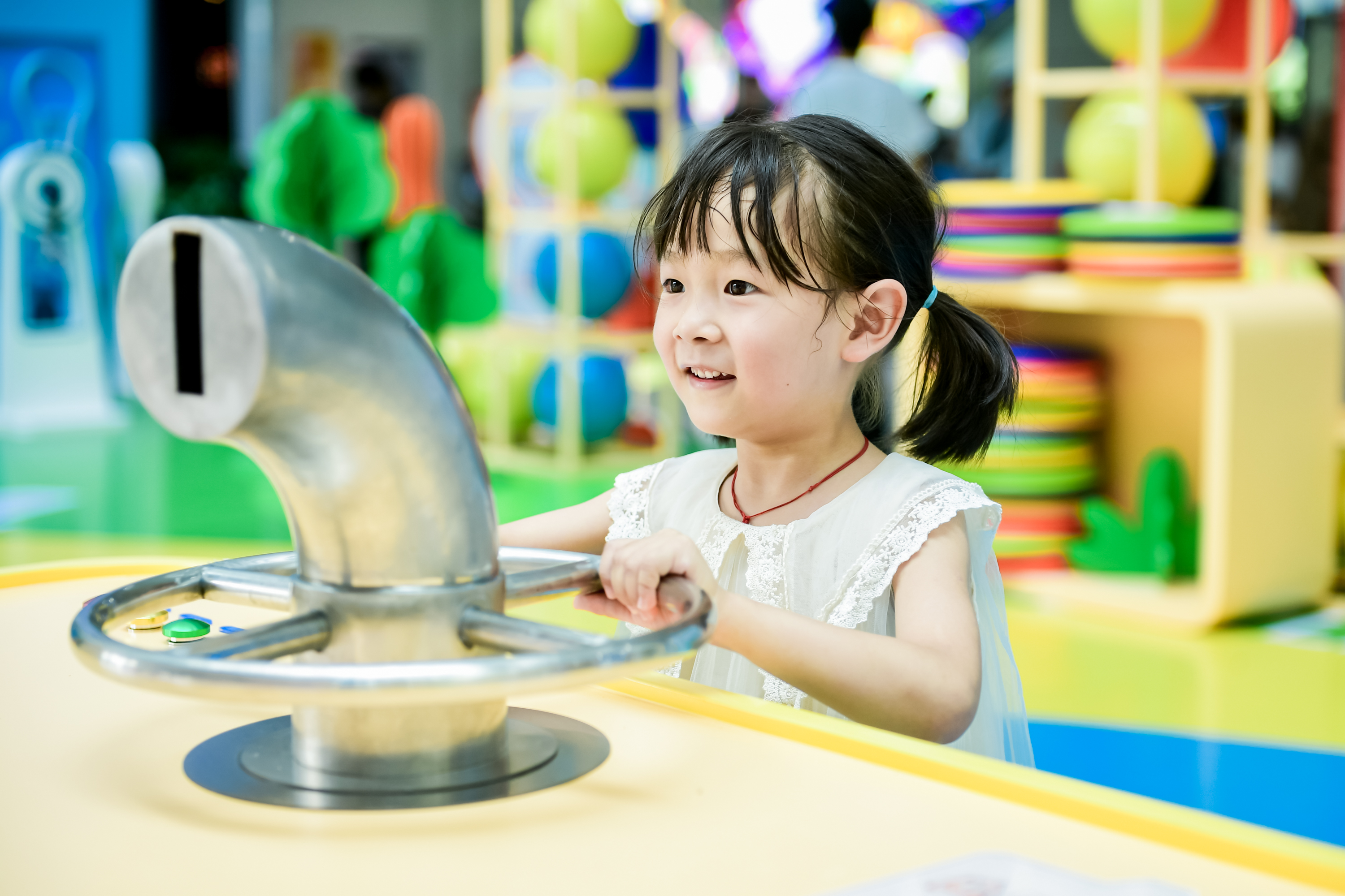 科技馆清凉 科技游火热！