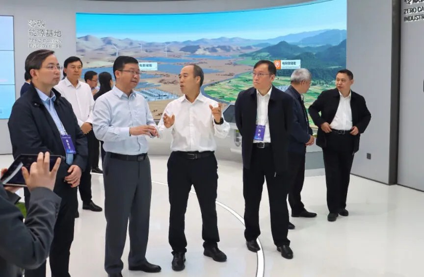 中央统战部副部长马利怀率团考察阳光新能源