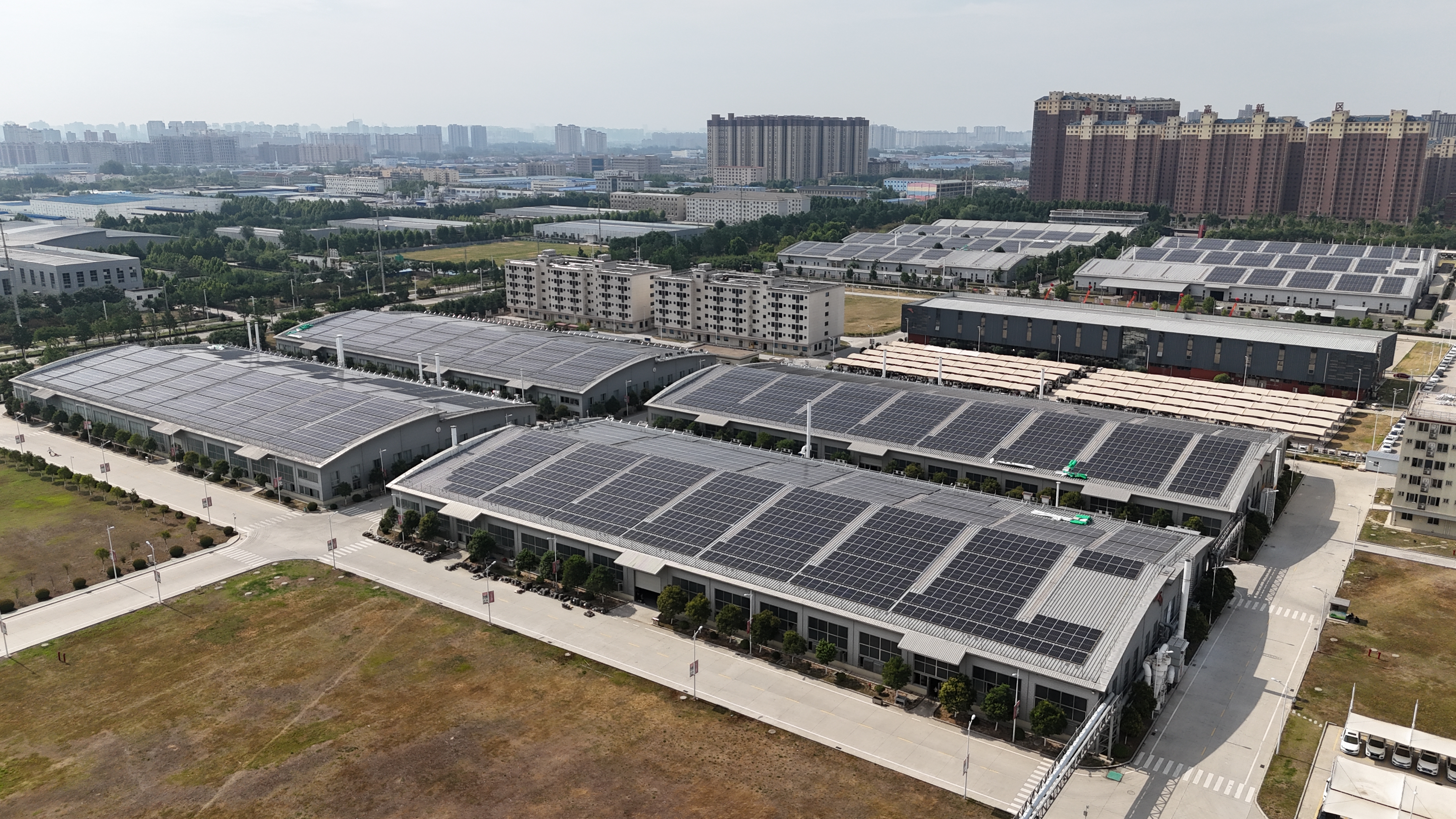 安踏鞋业生产基地3.2MW工商业光伏电站