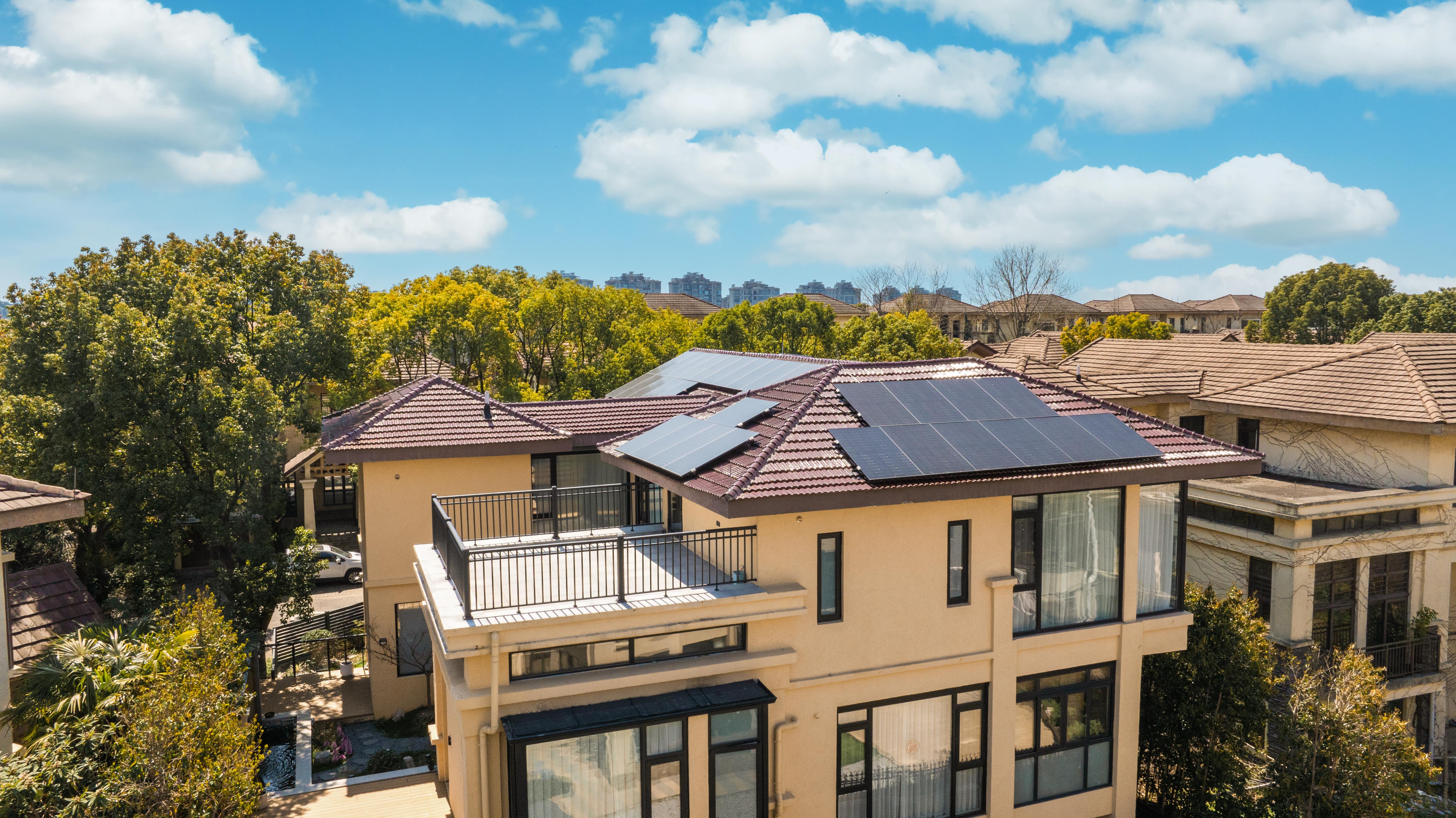 苏州昆山阳光家庭能源别墅光储充电站