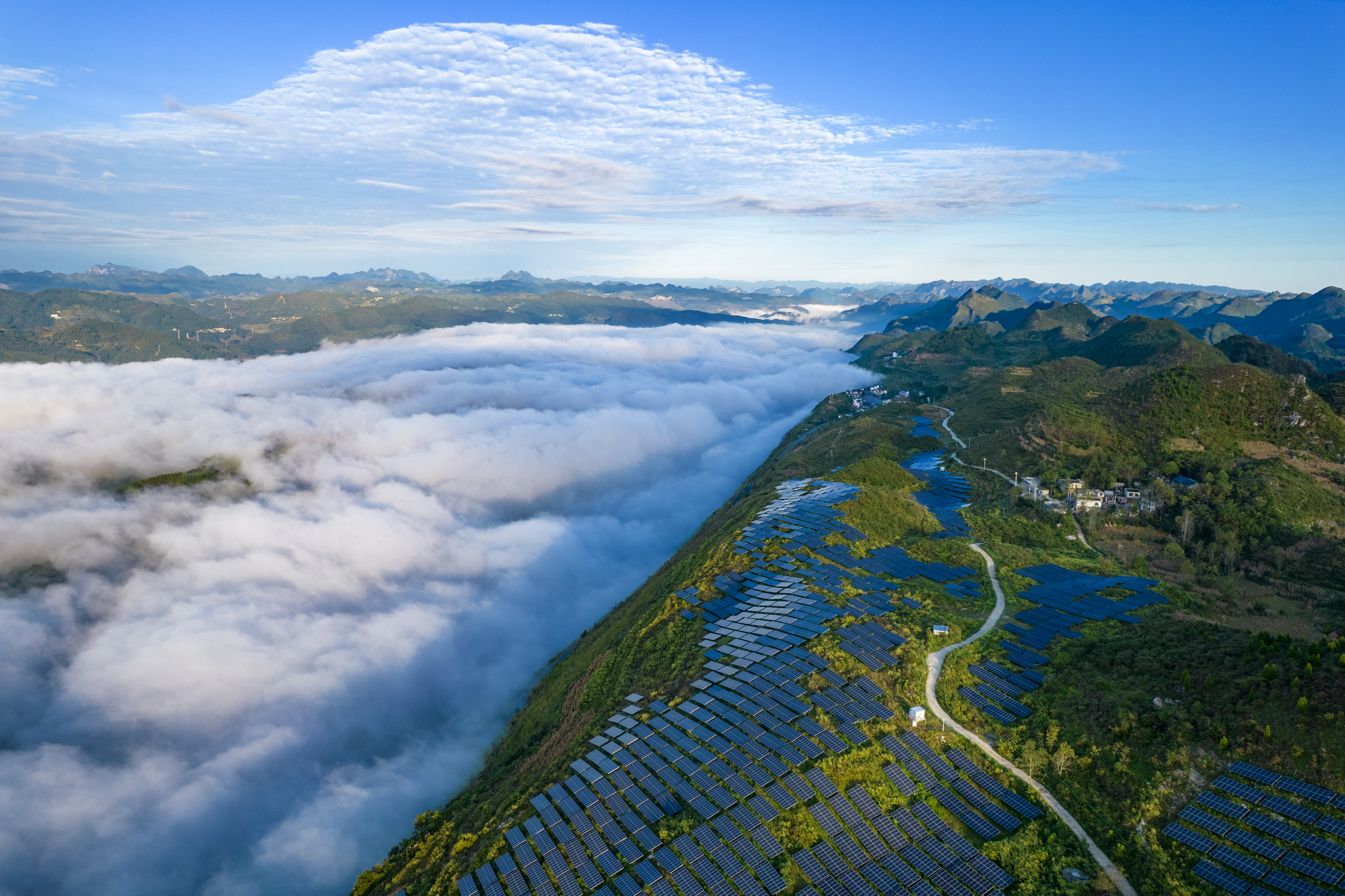 贵州六枝特区老虎大坪100MW农光互补电站项目