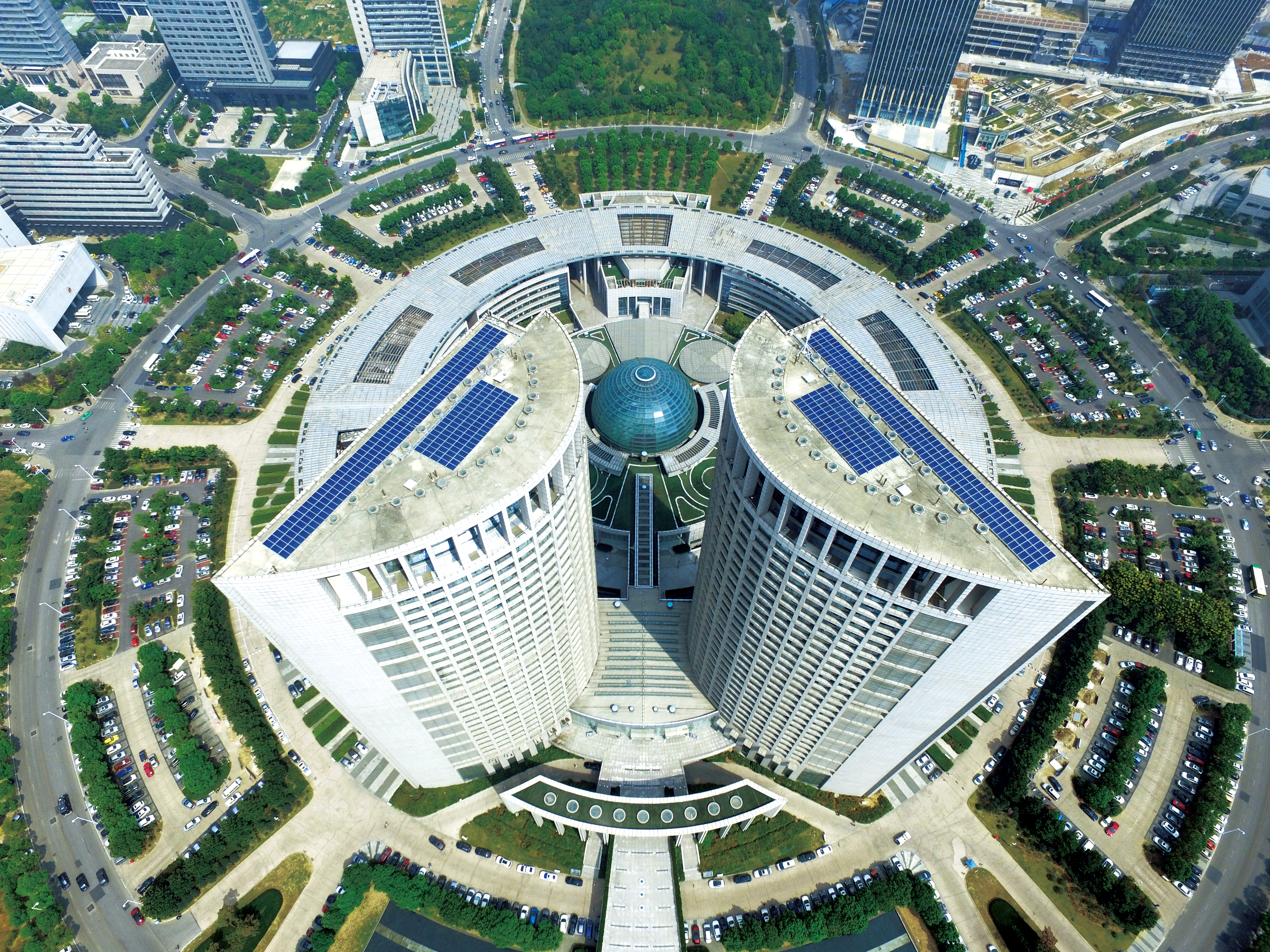 合肥市政务中心127kW分布式光伏电站