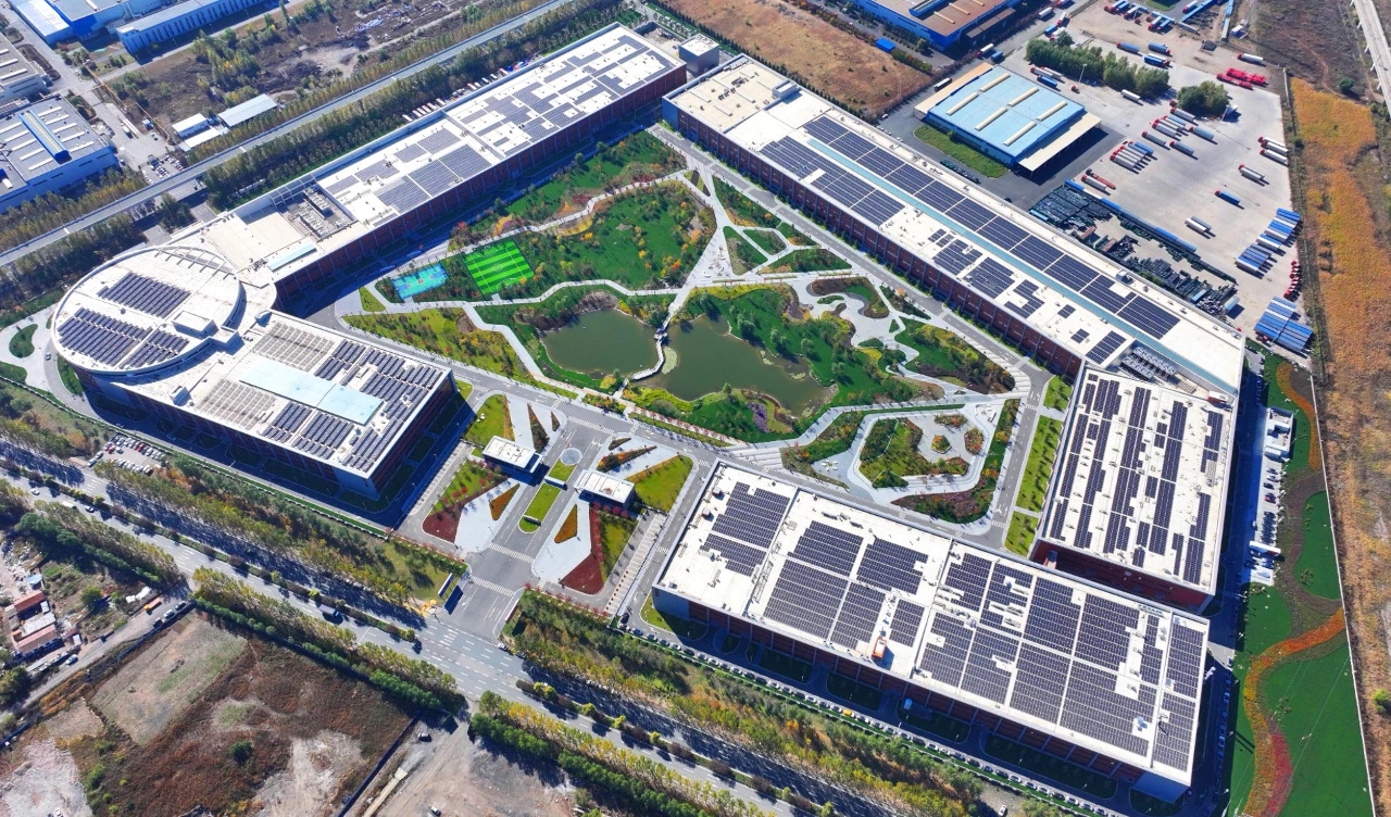 中国一汽科技创新基地7.1MW工商业光伏电站